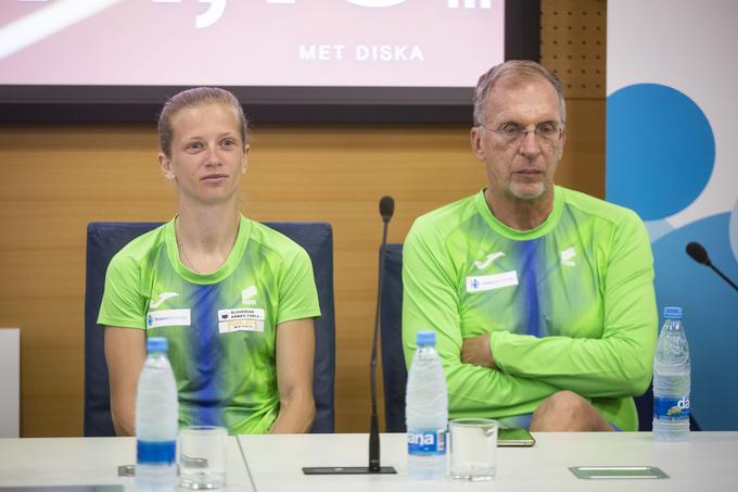 Tina Šutej upa, da bo na evropskem prvenstvu le osvojila odličje, Srđan Đorđević pa je okrcal prireditelje SP. | Foto: Bojan Puhek