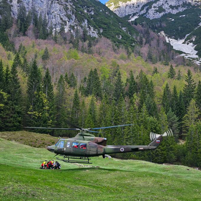 Reševalna akcija strmoglavljenega letala | Foto: GRS Bovec
