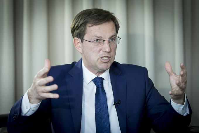 Miro Cerar je marca odstopil z mesta predsednika vlade in s tem odprl pot do predčasnih volitev.  | Foto: Ana Kovač