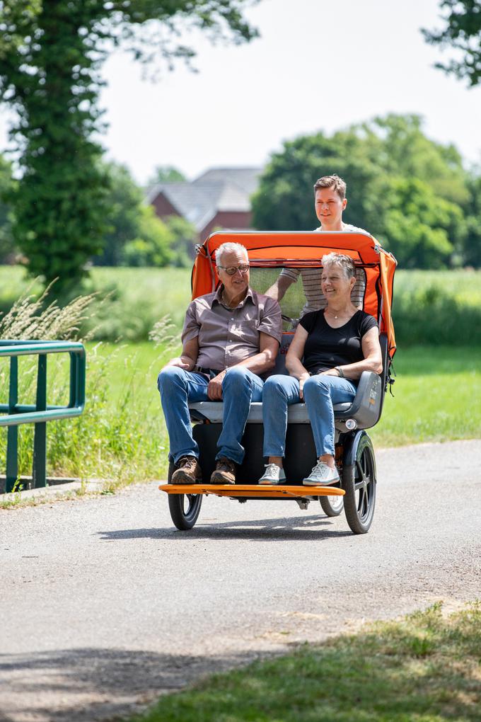 Van Raam Chat Riksja fiets voor verzorgingstehuis_1200 | Foto: e-kolesar.si – POF d.o.o., Van Raam