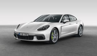 Porsche panamera 4 E-hybrid – hitra poslovna limuzina je dobila še električni kabel