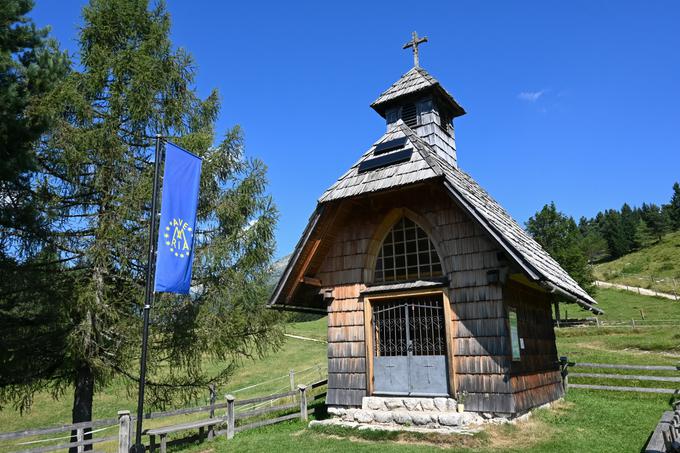 Kapelica na planini Uskovnica | Foto: Matej Podgoršek