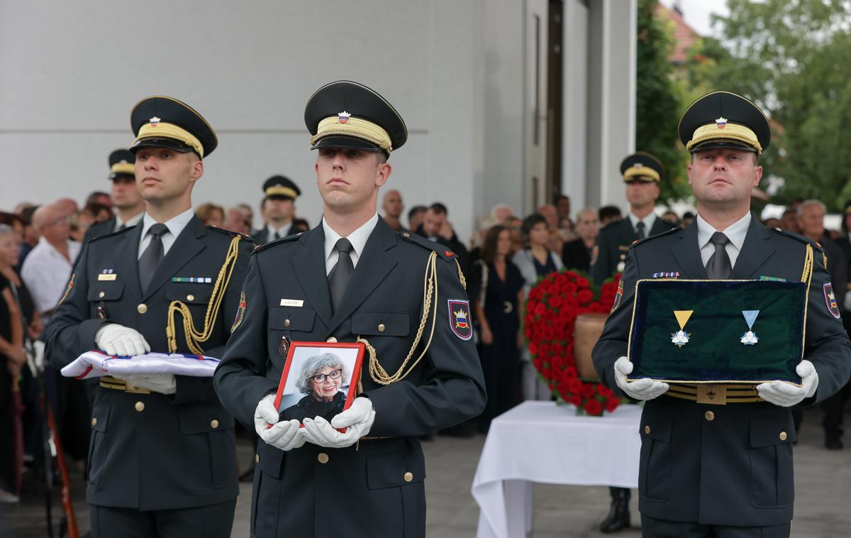 Pogreb Anite Ogulin | Anito Ogulin so pokopali z vojaškimi častmi. | Foto Mediaspeed