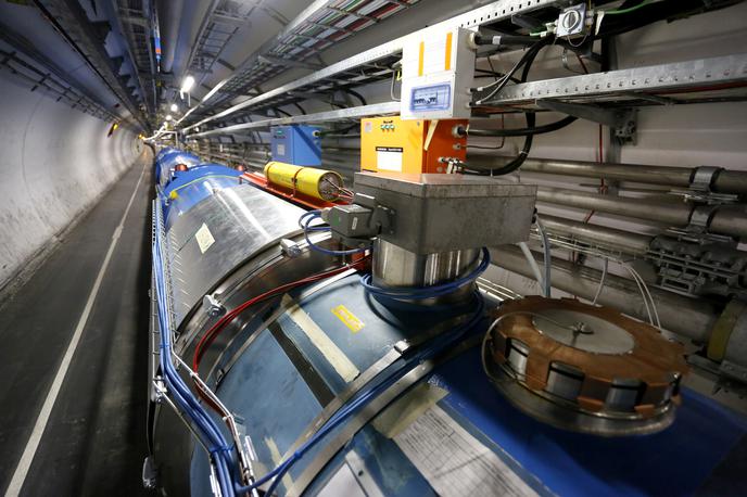 Cern | V Cernu so prekinili sodelovanje z italijanskim znanstvenikom, ki je bil žaljiv do žensk. Na fotografiji veliki hadronski trkalnik. | Foto Reuters