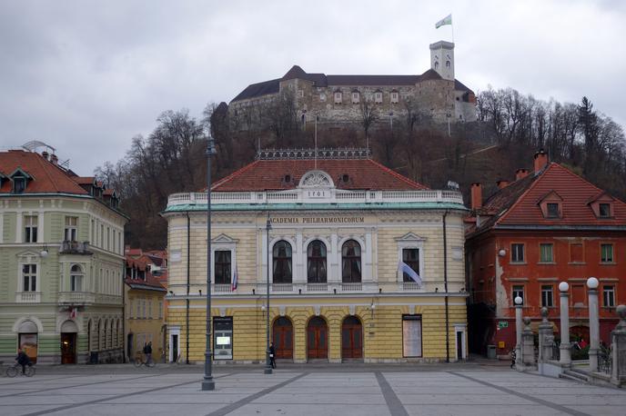 Ljubljanski grad | Na grajskem pobočju so na podlagi strokovnega mnenja ljubljanske biotehniške fakultete skupaj evidentirali 908 dreves, za posek je predvidenih 205.  | Foto Guliverimage