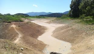 Cerkniško jezero po 18 letih povsem izsušeno #foto