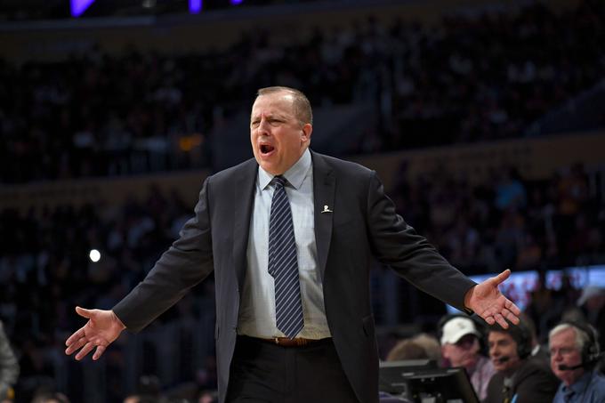 Trener Minnesote Tom Thibodeau se je v ponedeljek sestal z Butlerjem. | Foto: Reuters