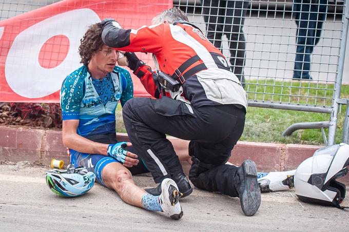 Noah Granigan si je pri padcu poškodoval brado, do zlomov ali še česa hujšega pa k sreči ni prišlo. | Foto: Guliverimage/Vladimir Fedorenko