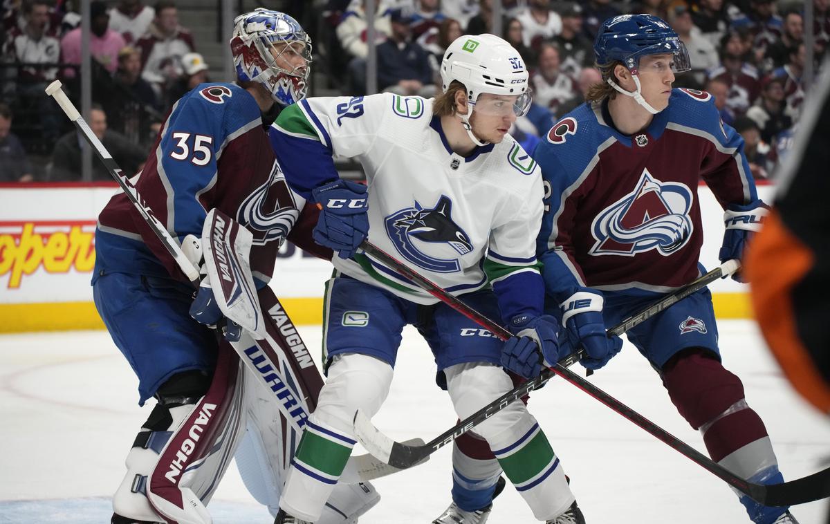 Colorado Avalanche | Hokejisti Colorado Avalanche so na domačem ledu morali priznati premoč Vancouver Canucks, ki so slavili zmago s 3:1.  | Foto Guliverimage