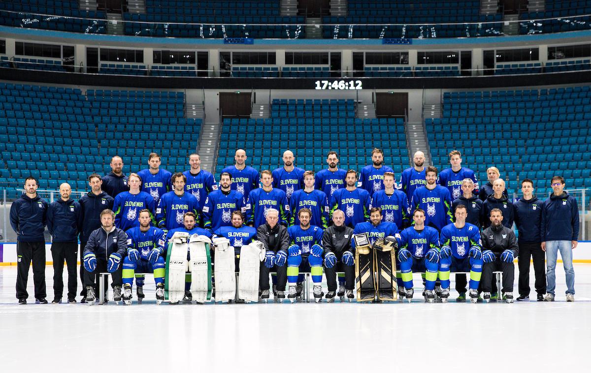 slovenska hokejska reprezentanca SP 2019 Nursultan | Slovenska reprezentanca ob 16. uri začenja svetovno prvenstvo drugega razreda. Njen nasprotnik bo v pričakovano polni dvorani Barys Arena gostitelj Kazahstan. | Foto Matic Klanšek Velej/Sportida