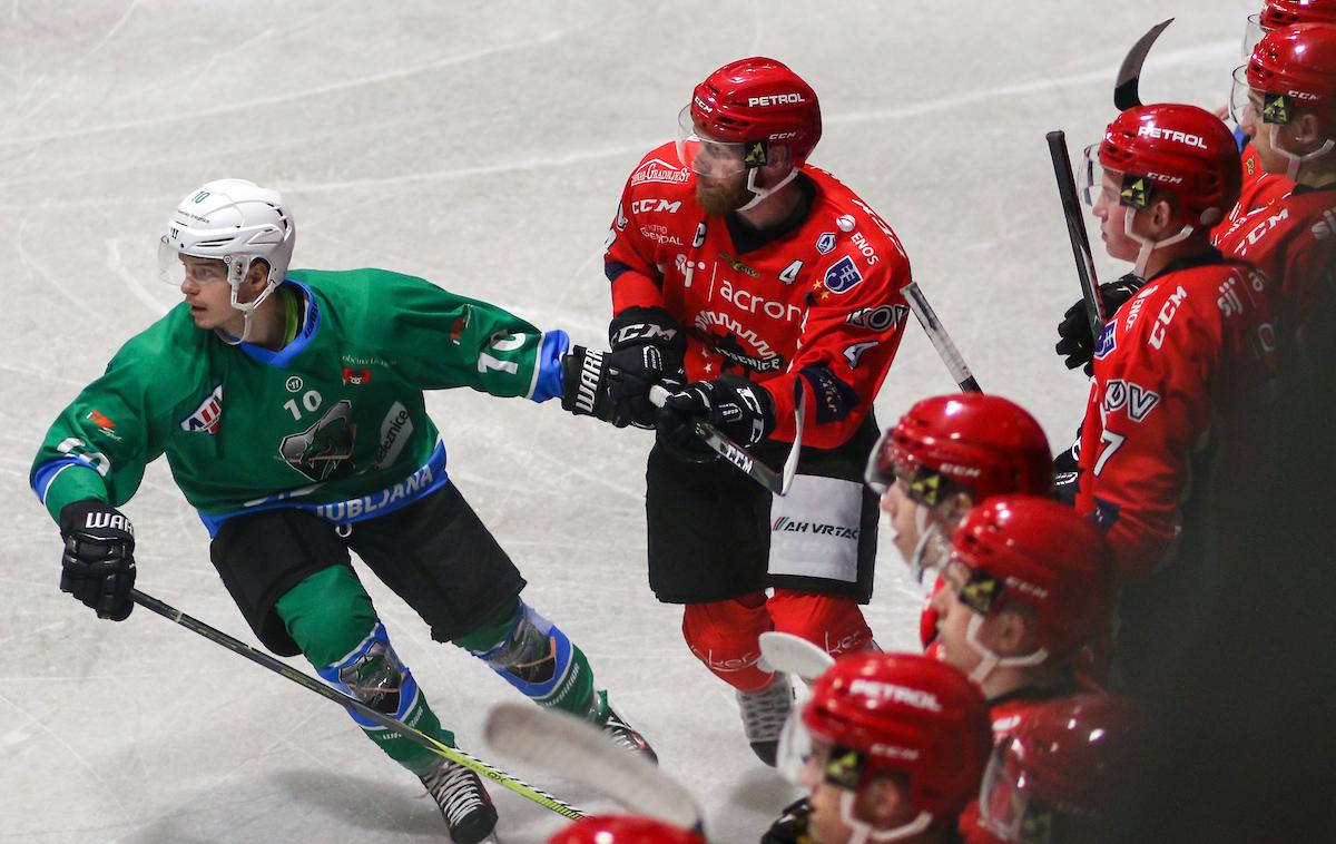 Aljaž Uduč Olimpija Andrej Tavželj Jesenice hokejski pokal 2017 | Foto Matic Klanšek Velej/Sportida