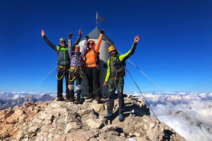 Triglav | Ireni Temlin se je uresničila dolgoletna želja.  V družbi izkušenih gorskih vodnikov se je kljub slepoti povzpela na Triglav.   | Foto Osebni arhiv