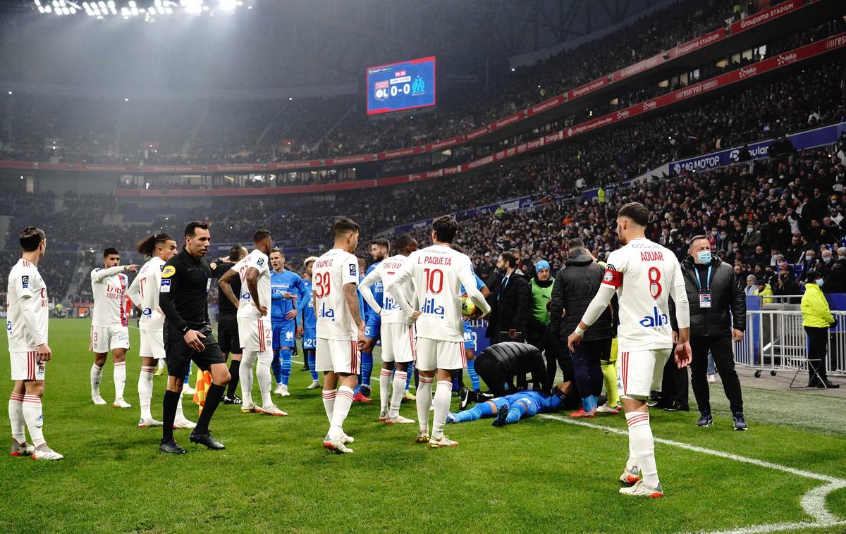 Dimitri Payet | Derbi kroga v Lyonu je prekinil incident. | Foto Guliverimage