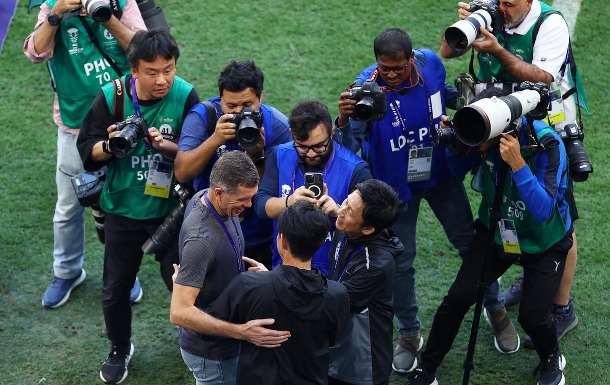 Srečko Katanec Uzbekistan | Srečko Katanec se je z Uzbekistanom zavihtel v četrtfinale. | Foto Reuters