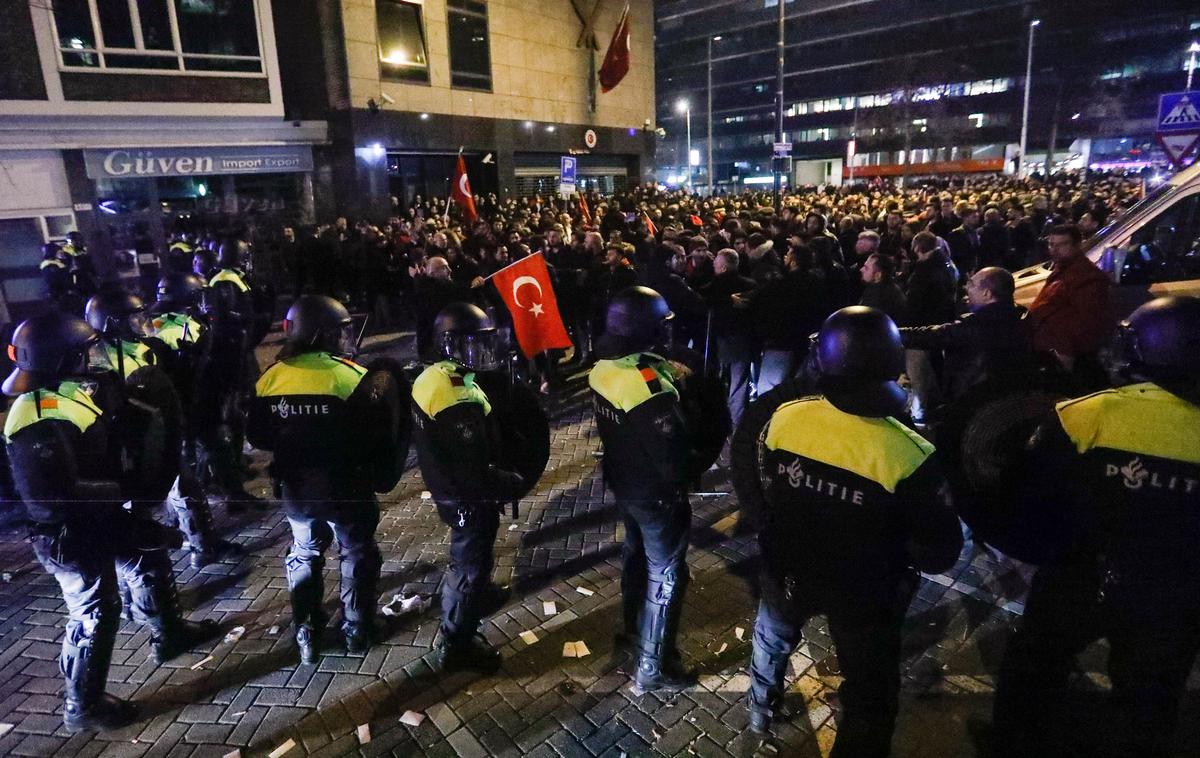 Nizozemska Rotterdam protest | Foto Reuters