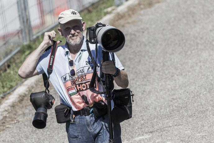 Veljko Jukič | Veljko Jukič se je leta 1975, v sedmem razredu osnovne šole, kot gledalec odpravil na prvo dirko, pet let pozneje je od tam prvič tudi uradno poročal. Do danes je formula ena, ob preostalih številnih ljubeznih, med katerimi je tudi karate, postala način življenja. | Foto Bor Dobrin