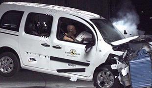 Mercedesov citan z le tremi zvezdicami po Euro NCAP-u