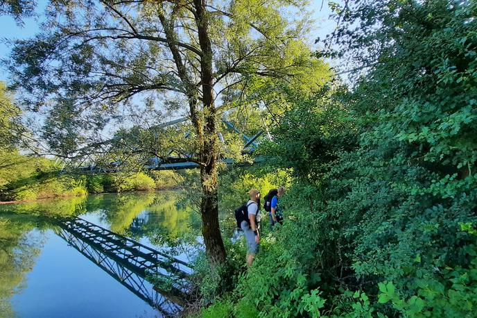 Snežnik | Most vodovnega sistema Brest pri Črni vasi, pod njim Ljubljanica.