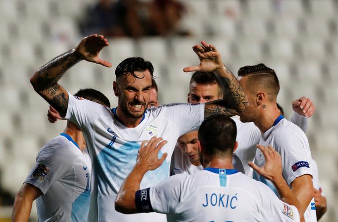 Veselje slovenskih reprezentantov po vodilnem zadetku Roberta Berića. | Foto: Reuters