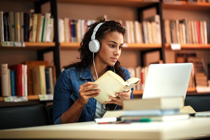 študij, študent, fakulteta, učenje | Kljub temu da so odpadli dnevi odprtih vrat študentskih domov, so vsem, ki jih zanima bivanje v študentskih domovih, omogočili virtualen ogled domov in klepet s študenti. Na mariborski univerzi bo to danes ob 13.30, na primorski ob 9. uri, v Ljubljani pa bo to ob 12. uri omogočil zavod Študentski dom Ljubljana. | Foto Shutterstock