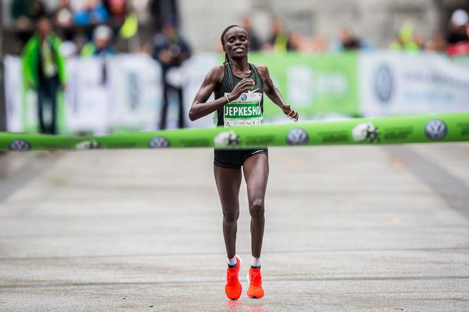 Visilina Jepkesho je lani s časom 2;22:58 postavila rekord ljubljanskega maratona. | Foto: Žiga Zupan/Sportida