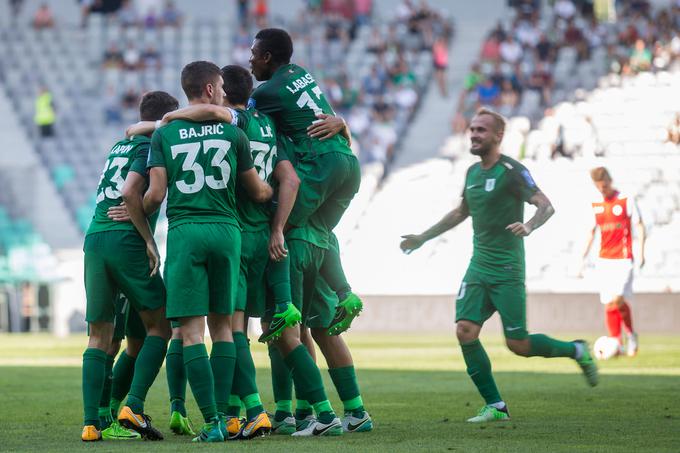 Dosegli so nekaj zelo visokih zmag. Aluminij in Rudar sta v Stožicah izgubila z 0:4, v pokalu pa so se Ljubljančani v gosteh znesli nad Radomljami (6:1). | Foto: Urban Urbanc/Sportida