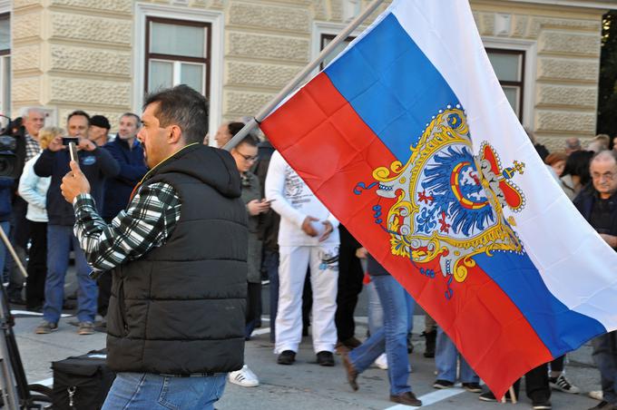 protest proti migrantskemu centru v Beli krajini | Foto: STA ,