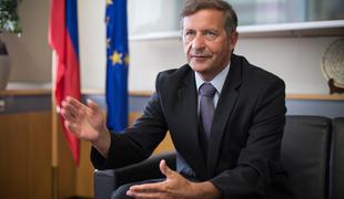 Erjavec razkril dokumente o nakupu stanovanja na Hrvaškem