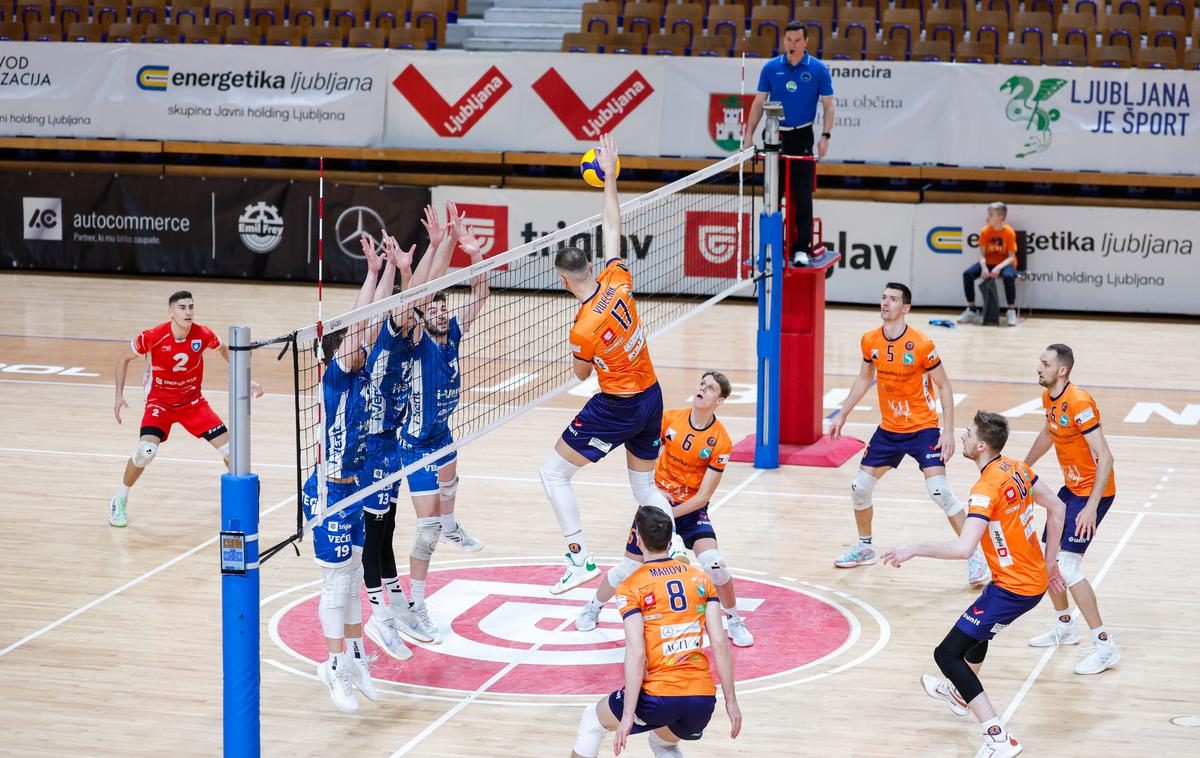 ACH Volley : i-vent Maribor | Za finalno vstopnico srednjeevropskega prvenstva se bosta v sredo pomerila favorizirani ACH Volley in i-vent Maribor. Finale in tekma za tretje mesto bosta v četrtek. | Foto Aleš Fevžer