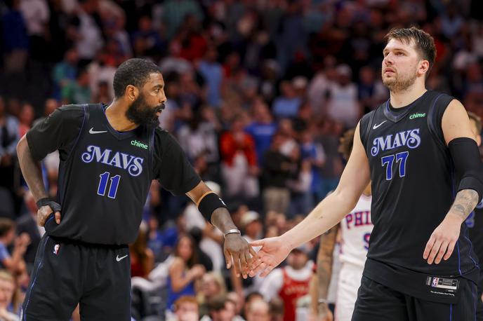 Luka Dončić | Kyrie Irving in Luka Dončić sta najboljša posameznika pri Dallas Mavericks, ki so v zadnjem obdobju padli v rahlo krizo. Izgubili so štiri od petih dvobojev. | Foto Guliverimage