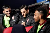 Sead Kolašinac, Mesut Özil