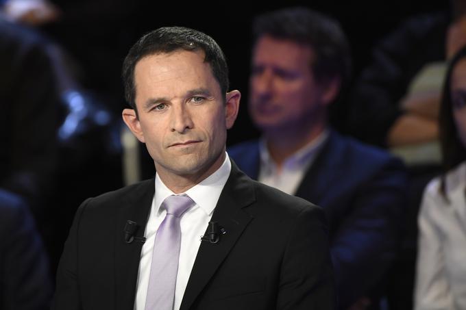 49-letni Benoit Hamon je nekdanji socialistični minister za izobraževanje, ki občuduje Bernieja Sandersa. Zagovarja uvedbo univerzalnega temeljnega dohodka do 750 evrov na mesec, obdavčitev robotov in legalizacijo uživanja marihuane. Zagovarja evtanazijo in 35-urni tedenski delovnik oziroma še manjšega, če bo delavec dobil nadomestilo za ure, ko ne bo opravljal dela. | Foto: Reuters