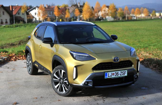 Yaris Cross, večinoma kot hibrid, je kljub že relativni starosti še naprej najuspešnejši model Toyote v Evropi. | Foto: Gregor Pavšič