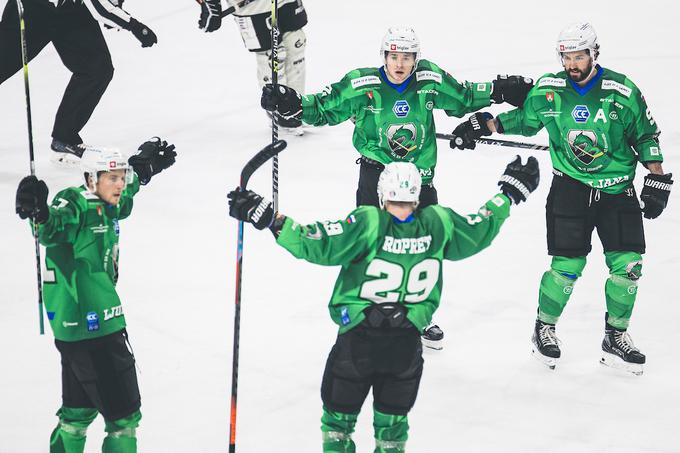 Olimpija je po uvodni tretjini vodila z 2:0, v skupnem seštevku pa že s 5:0. | Foto: Grega Valančič/Sportida