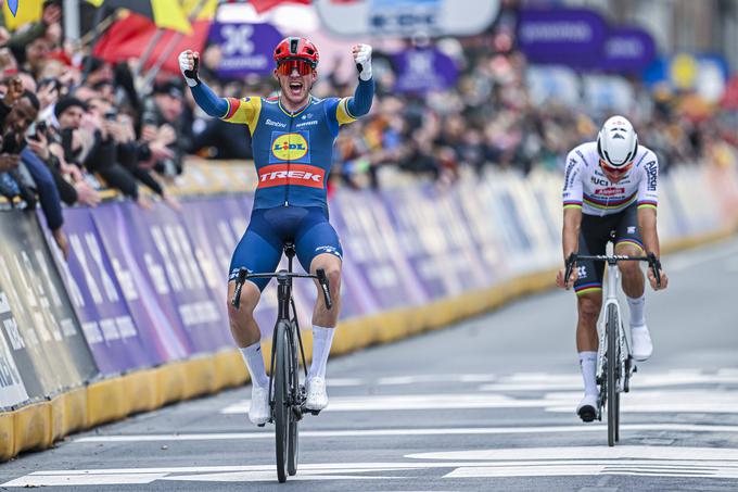 Mathieuju van der Poelu je tik pred ciljem zmanjkalo moči. | Foto: Guliverimage