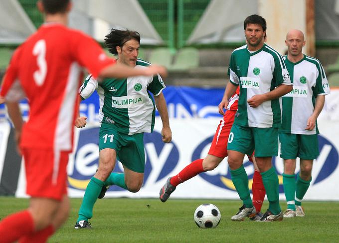 Ko je branil barve Olimpije, je v nižjih ligah nosil zeleno-beli dres s številnimi nekdanjimi soigralci iz reprezentance. | Foto: Vid Ponikvar