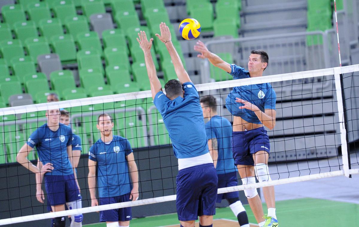 Slovenija odbojka | Alen Šket je že pozabil, kako grdo so na Mednarodni odbojkarski zvezi izigrali Slovenijo. | Foto Aleš Oblak