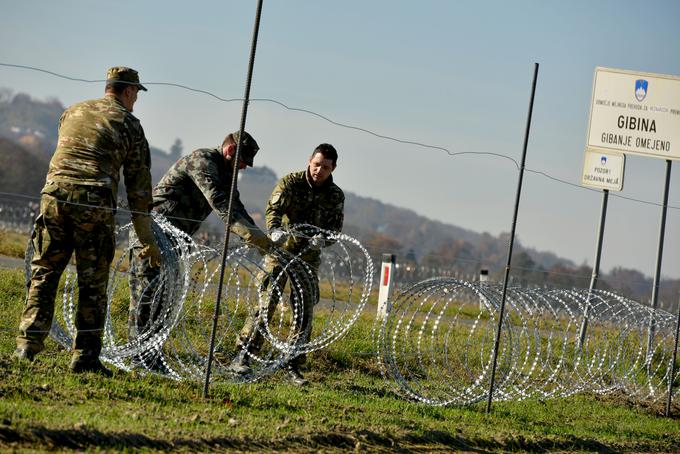 ograja, migranti, begunci | Foto: STA ,