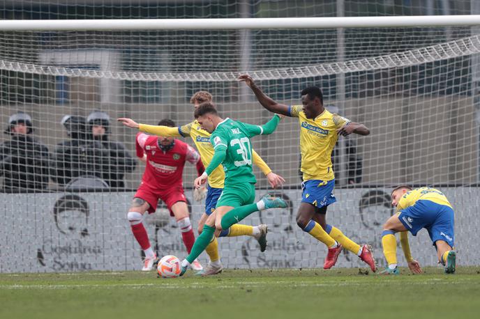 NK Olimpija : NK Koper | Koper je v Ljubljani izločil Olimpijo. | Foto www.alesfevzer.com