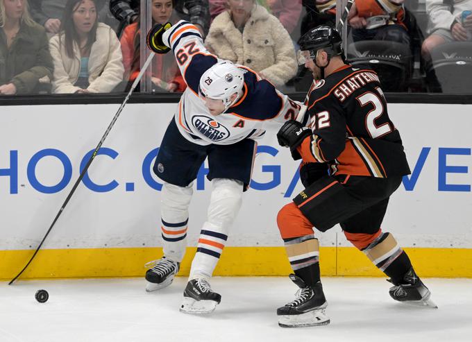 Leon Draisaitl je postavil končni izid 6:1. | Foto: Reuters