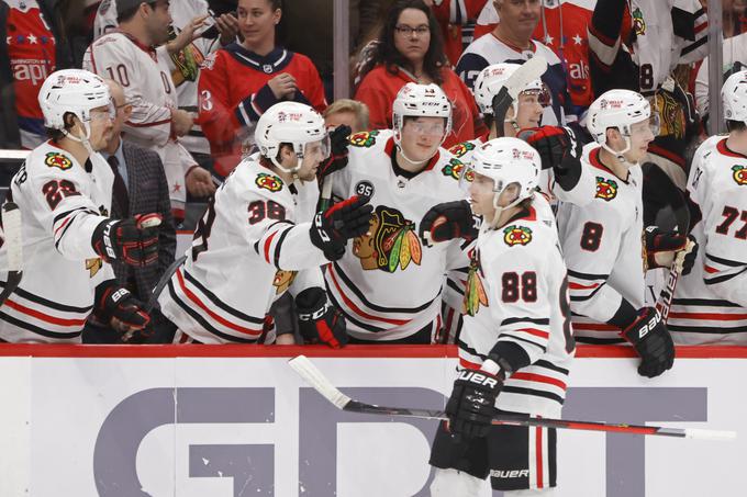 Patrick Kane je zagotovil Chicagu zmago po kazenskih strelih v Washingtonu. | Foto: Reuters