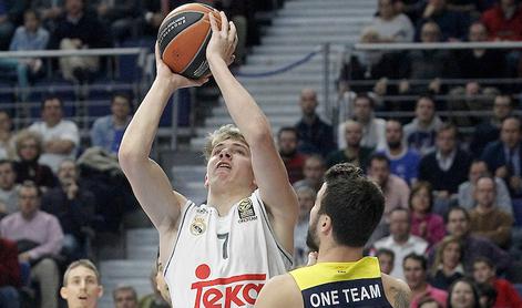 Luka Dončić dokazal, da lahko zakrpa veliko luknjo #video