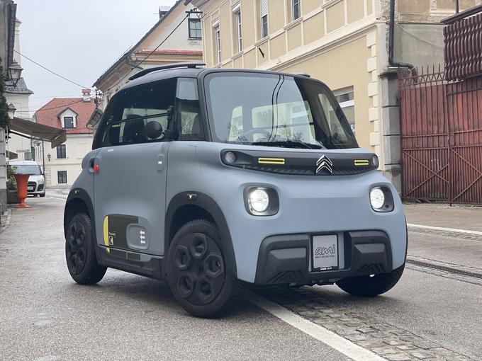 Citroën AMI je dolg 2,41 metra, širok 1,39 metra in visok meter in pol.  | Foto: Gregor Pavšič