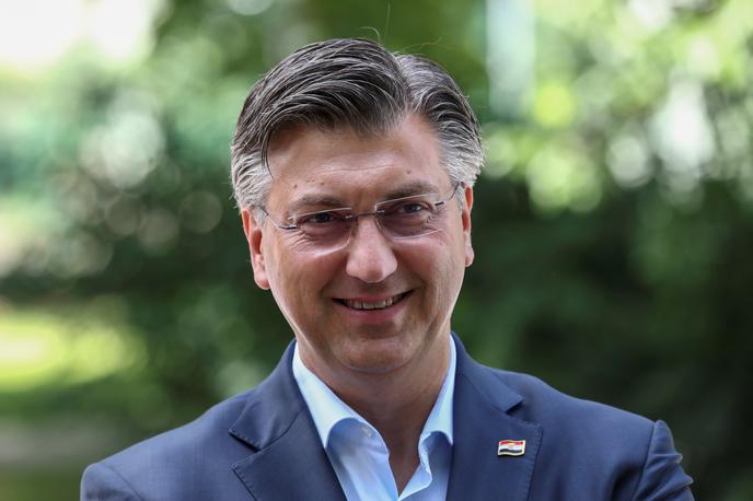 Andrej Plenković | Plenkoviću so med drugim očitali prepočasno obnovo po potresu v Petrinji. | Foto Reuters