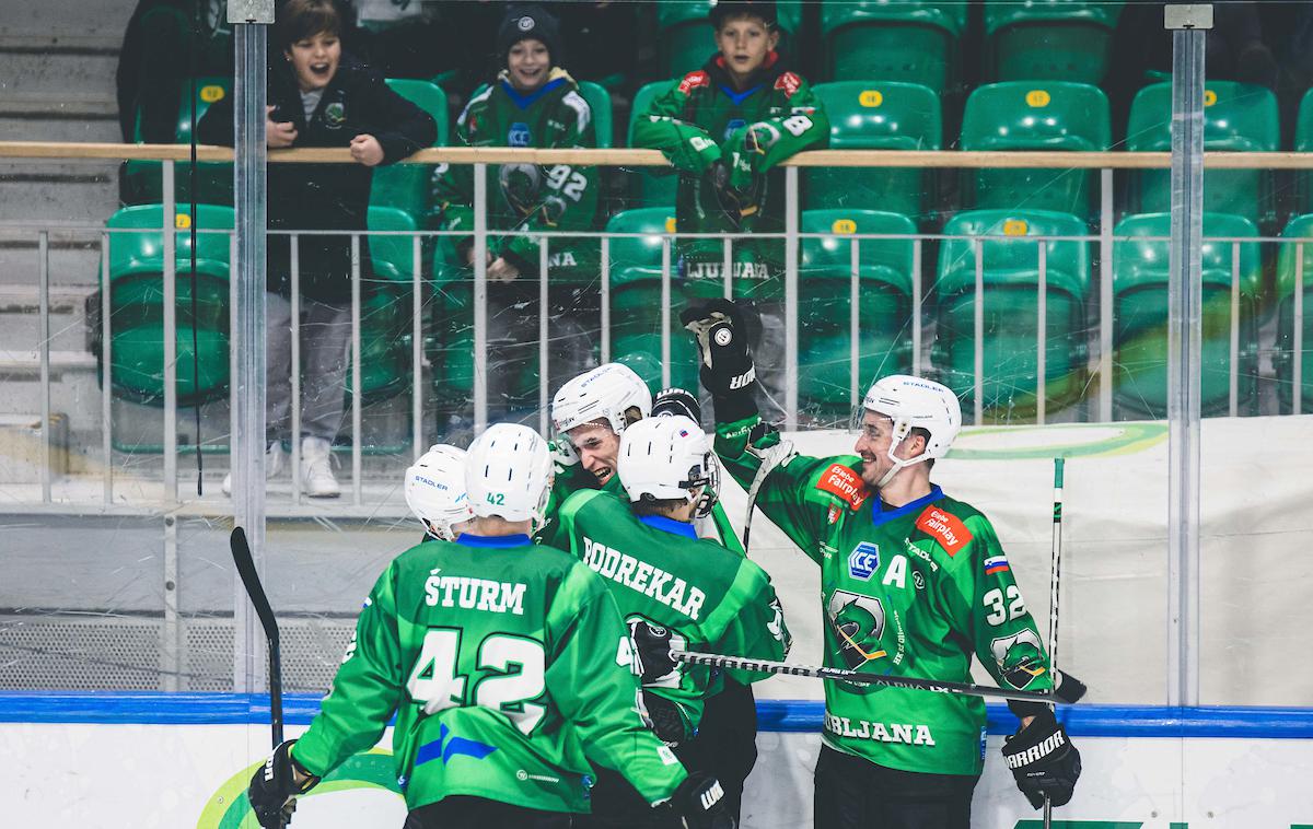 HK SŽ Olimpija : HDD Jesenice finale DP 1. tekma | Hokejisti Olimpije so na prvi tekmi finala zmagali s 4:1. | Foto Grega Valančič/Sportida