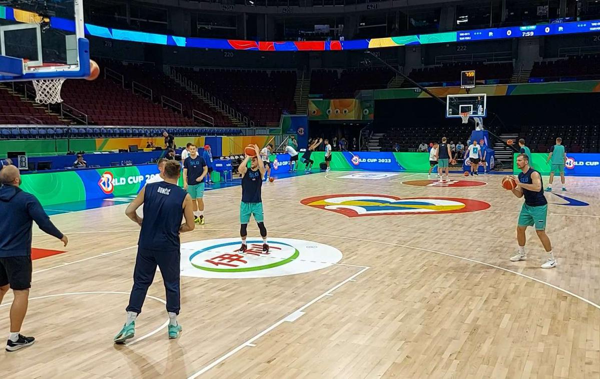 Manila, trening slovenske košarkarske reprezentance | Slovenska košarkarska reprezentanca je že opravila prvi trening v Manili, v sredo jo tam čaka spopad z močnimi Kanadčani. | Foto Žiga Bojc/STA