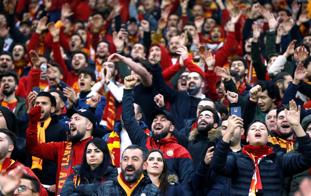 Galatasaray | Navijači Galatasaraya bodo prihodnji teden spremljali svoje ljubljence v Stožicah. | Foto Reuters