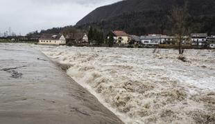 Začelo se je: reke naraščajo, padavine bodo zajele vso državo