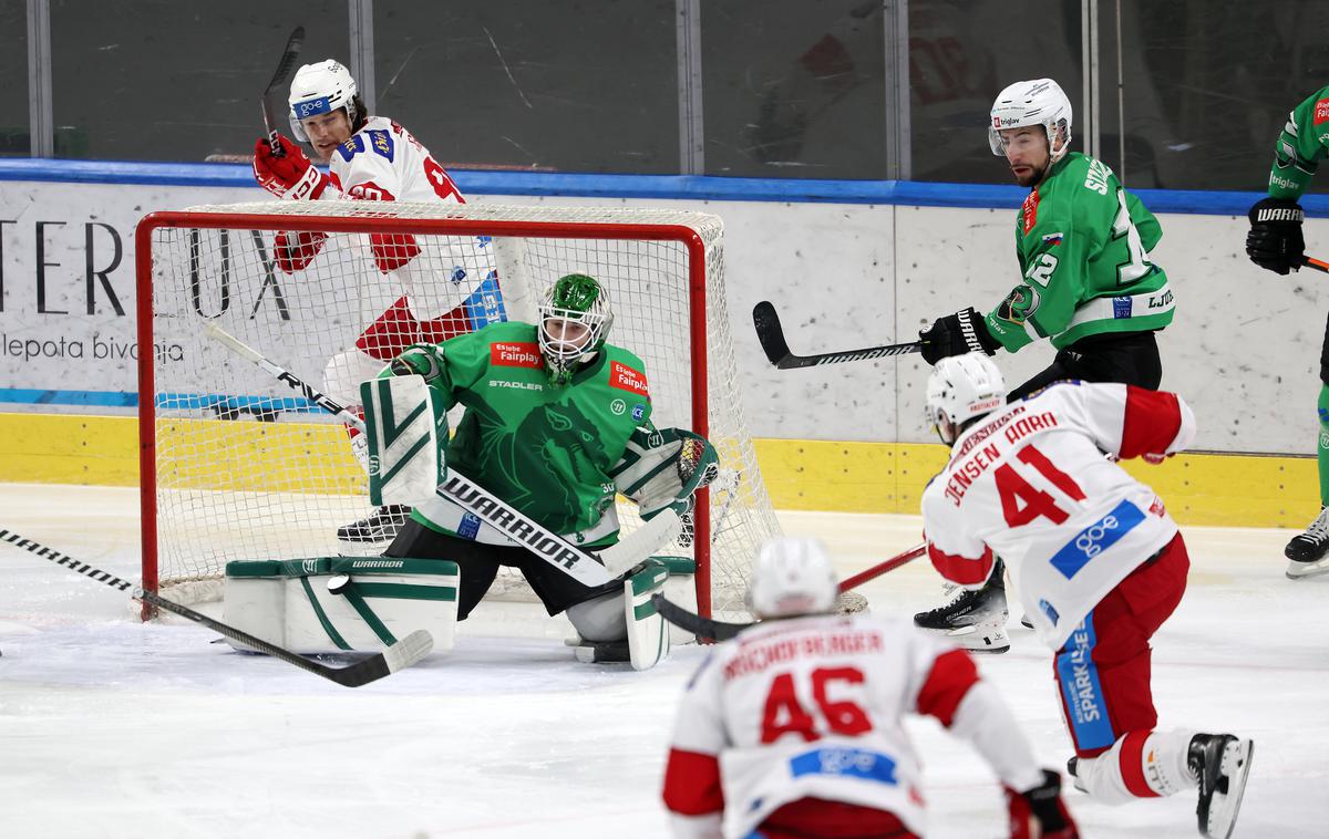 IceHL: HK SŽ Olimpija - KAC, dobrodelnost za Aleša Kranjca | Olimpija je premagala Celovec. Junak tekme je bil mladi vratar Luka Kolin, ki je ustavil kar 44 strelov na svoja vrata. | Foto www.alesfevzer.com