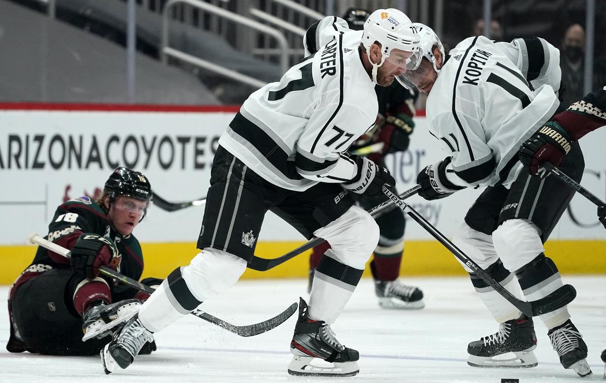 Los Angeles Kings Arizona Coyotes | LA Kings in Arizona Coyotes so se pomerili že četrtič v tej sezoni. Tokrat je Kopitarjevo moštvo potegnilo krajšo in na domačem ledu izgubilo z 2:3. | Foto Guliverimage